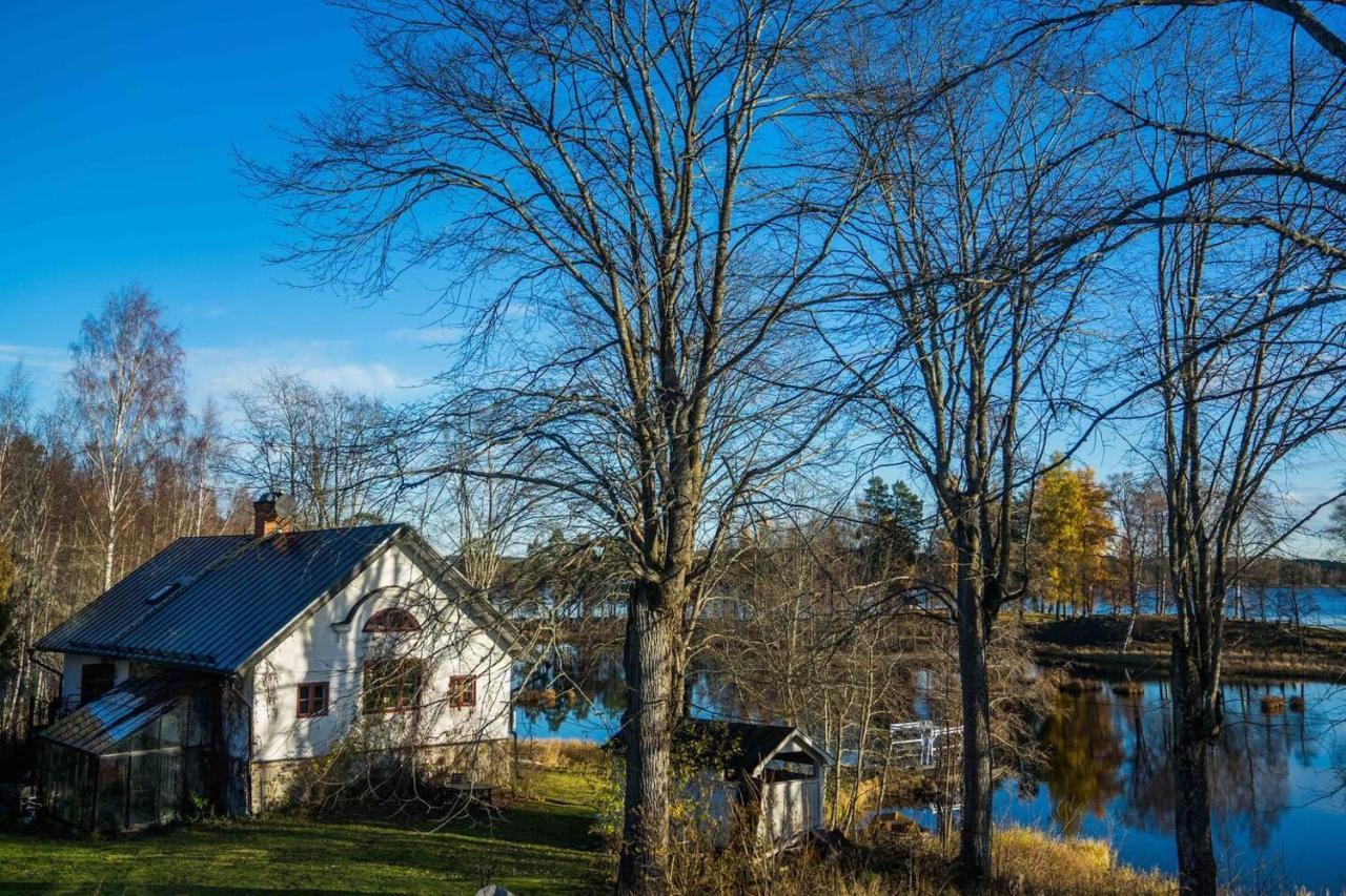 Romantic Spa Villa With Fireplace By The Lake Stjarnsund Экстерьер фото