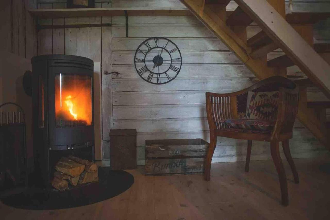 Romantic Spa Villa With Fireplace By The Lake Stjarnsund Экстерьер фото
